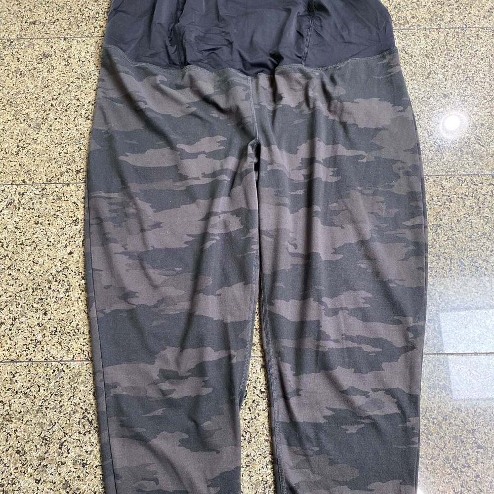Maternity leggings